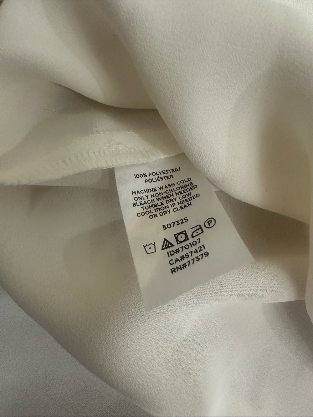 Ann Taylor Cream Tie-Neck Blouse | Size M | Sleeveless & Chic - Picture 14 of 15